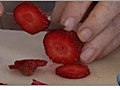 HowToSliceStrawberries