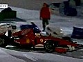 FerrarischicktFormel1FahreraufsEis